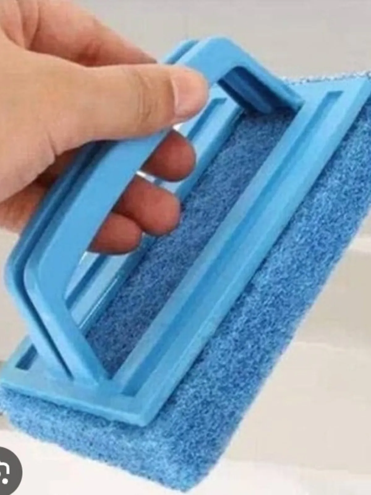 Tile Brush